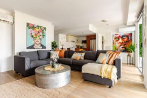 Artist retreat with HUGE entertaining balcony